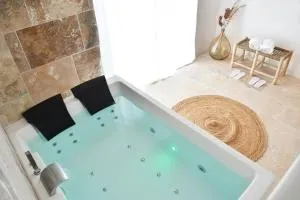 Villa l'Insolente Spa Sauna Chambre 50 nuances de Grey - 朗布拉