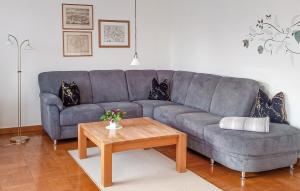 Gorgeous Apartment In Lübtheengarlitz