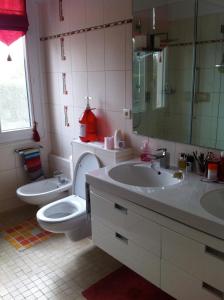 Villas Beautiful Villa with large pool and garden 20 mn from Nice : photos des chambres