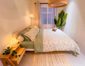 Madison Park Apartments by Host Jess