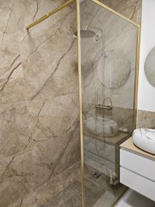 Spacieux 3 pièces rénové avec terrasse et vue mer entre Monaco et Menton