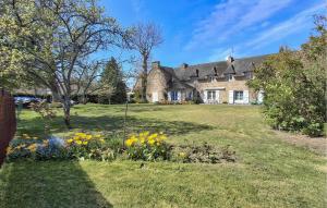 Maisons de vacances Gorgeous Home In Plelan-Le-Petit : photos des chambres