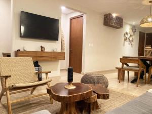 Stunning 2 Bedroom Apartment at Condo with Best Tulum Infinity and Jacuzzi by Waves Management