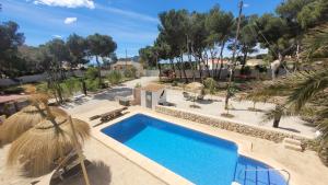 Casa Caledonia - Appartement dans villa avec jardin arboré et piscine à 500 M de la mer