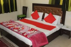 Food Mania Hotel restaurant - Nagchala