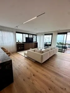 Ultra Luxury Beach Penthouse - 玛莎比赛德