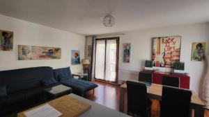 T2 AVIGNON climatisé intra muros spacieux et lumineux