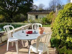 Maisons de vacances Gite de charme piscine : photos des chambres