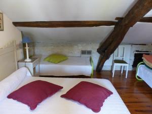 Maisons de vacances Gite de charme piscine : photos des chambres