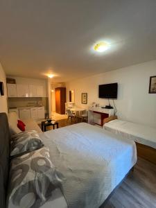 Quiet Studio in Becići-Next to Hotel Mediteran- Garage free