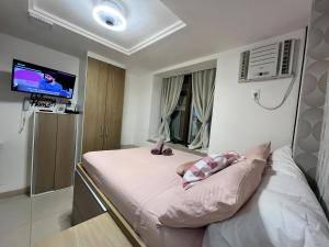 Flat Lux - com Piscina e Netflix