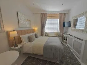 Cubert at Sophias - Paul