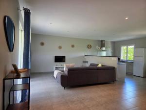 Maisons de vacances Paradis Provencal Villa - Espace Detente et BBQ LMV : photos des chambres