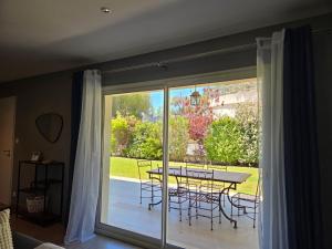 Paradis Provençal Villa - Espace Détente et BBQ LMV