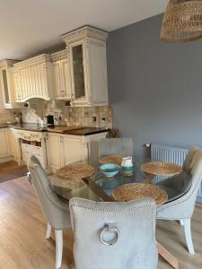 160m piękny stylowy dwupoziomowy dom