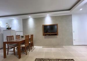 Apartamento próximo a Maranduba, com piscina