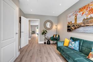 Travard Heathrow 382