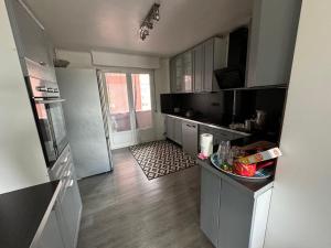 5p 100 m2 Garage 2 BalconiesStrasbourg center
