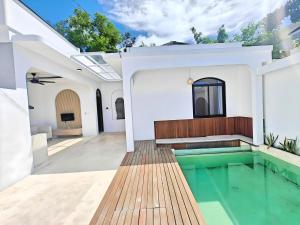 Newly 2BR Leora Villa with Pool, Wi-Fi