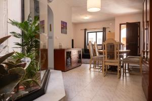 Mellieha Atrium 3 Bedroom 2 Bath Family Apartment