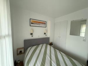 T2 Saint-Raphaël, Cap Esterel village, vue mer, rez de jardin