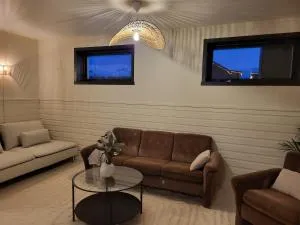 Nice apartment in the middle of the Lyngen Alps! - Kvalvik