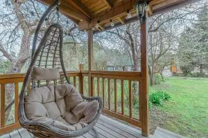 Latvian Sauna House with Garden, BBQ & Near Water - Liyeknas