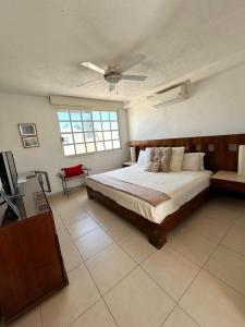 Luxurios house, pool and beach YOUR OASIS