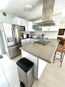 Luxurios house, pool and beach YOUR OASIS