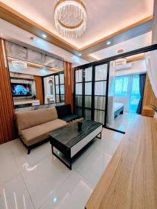 Cozy Modern Sunset View