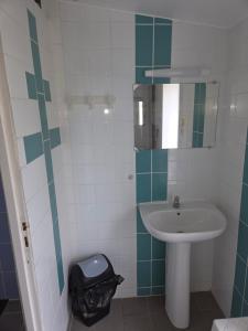 B&B / Chambres d'hotes Chambre insolite annees 40 a Omaha Beach pour la nuit du Jour J la plus longue : photos des chambres