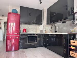 Sejours chez l'habitant Jardin de Paris proche de metro 15 -25 minutes a Musee de Louvre magasin galeries Lafayette Gare Saint Lazare Chatelet Gare de Lyon : photos des chambres