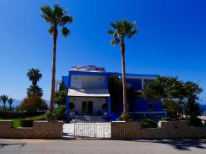 Family Apartment with Mountain View room in Kanakis Apartments