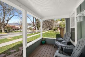 Charming, Historic! Walking Distance to Town!
