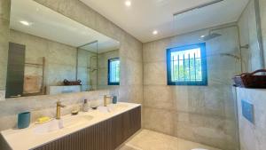 Villas Villa Malia - Near Cannes - Luxury Designer House in Mougins : photos des chambres