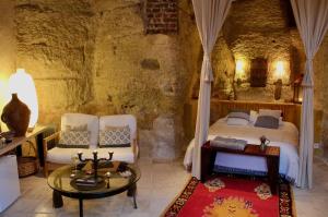 B&B / Chambres d'hotes Troglodyte loft : photos des chambres