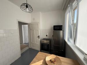 Апартамент за нощувки "Златен век"