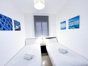 Apartamento en 1ª línea de la playa de Sabinillas con vistas al mar