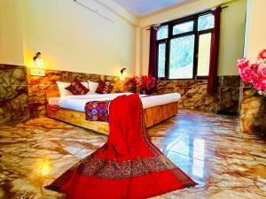 Hotel Dream Valley Kasol #Near Mall Road #River View #Parking #Gaming Zone #Open Terrace #Restaurant