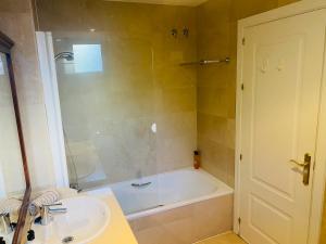 Los Arqueros apartment with golf views