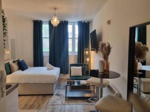 Aylward Apartments ! Studio 16 ! Near City Centre