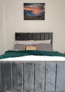 Rochdale Hideaway - Huge 5 Bedroom House