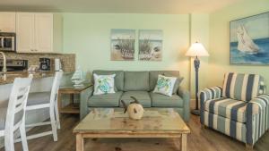 2405 Ocean Pointe Suites