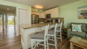 2405 Ocean Pointe Suites