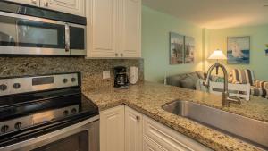 2405 Ocean Pointe Suites