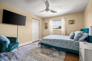 Beach Condo with Ocean View