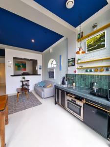 Studio Blank - a night in the gallery