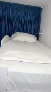 Mirelas Apartment by the sea