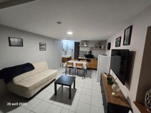 Appartements Gite 2 adultes et 2 enfants a 30mn PuyduFou : photos des chambres