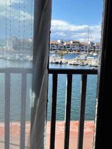 Cozy apartment in Cap Coudalère, lake and pool view, 4 people